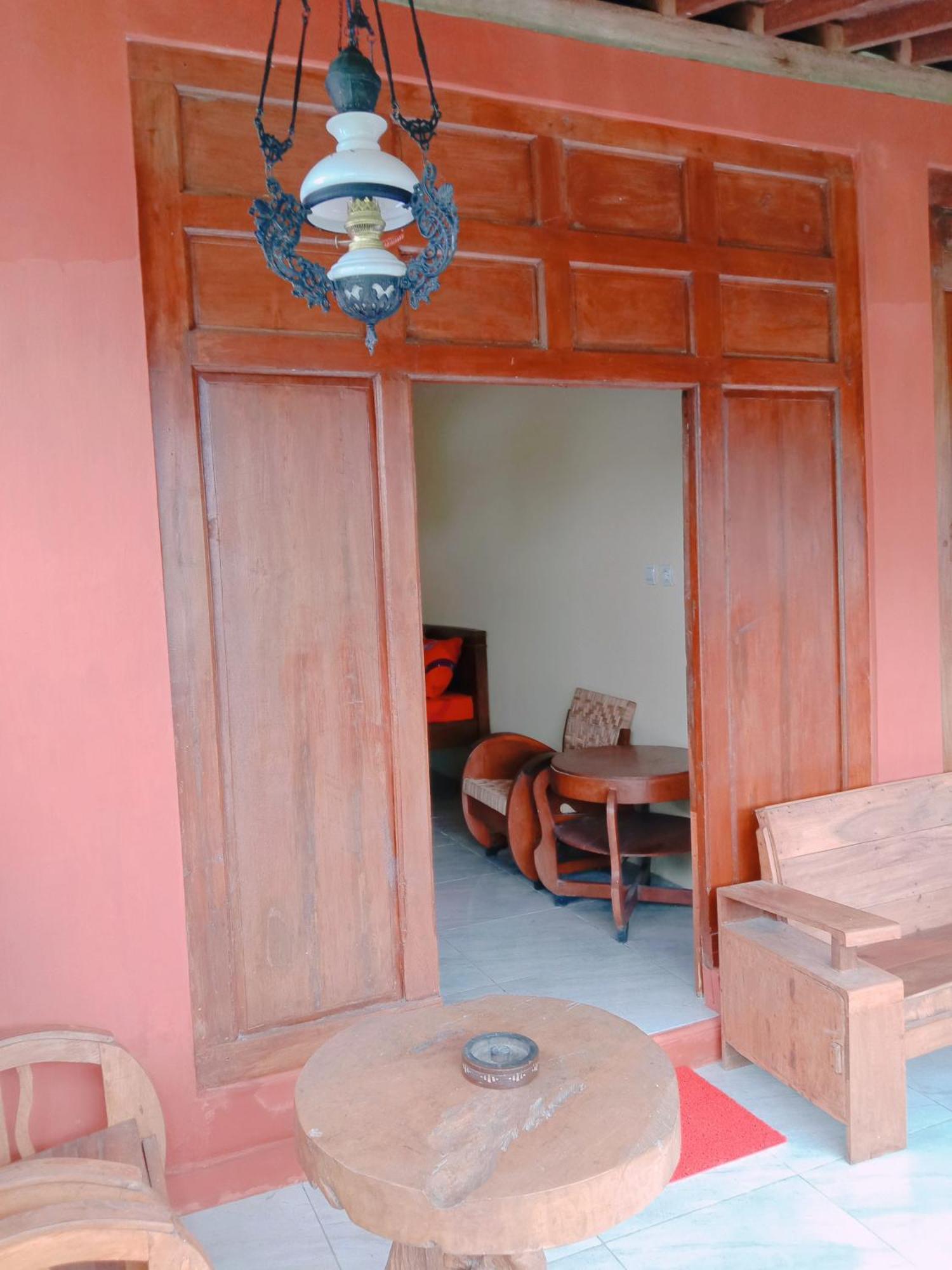 Rumah Ukhi Guest House Cebongan Exterior foto