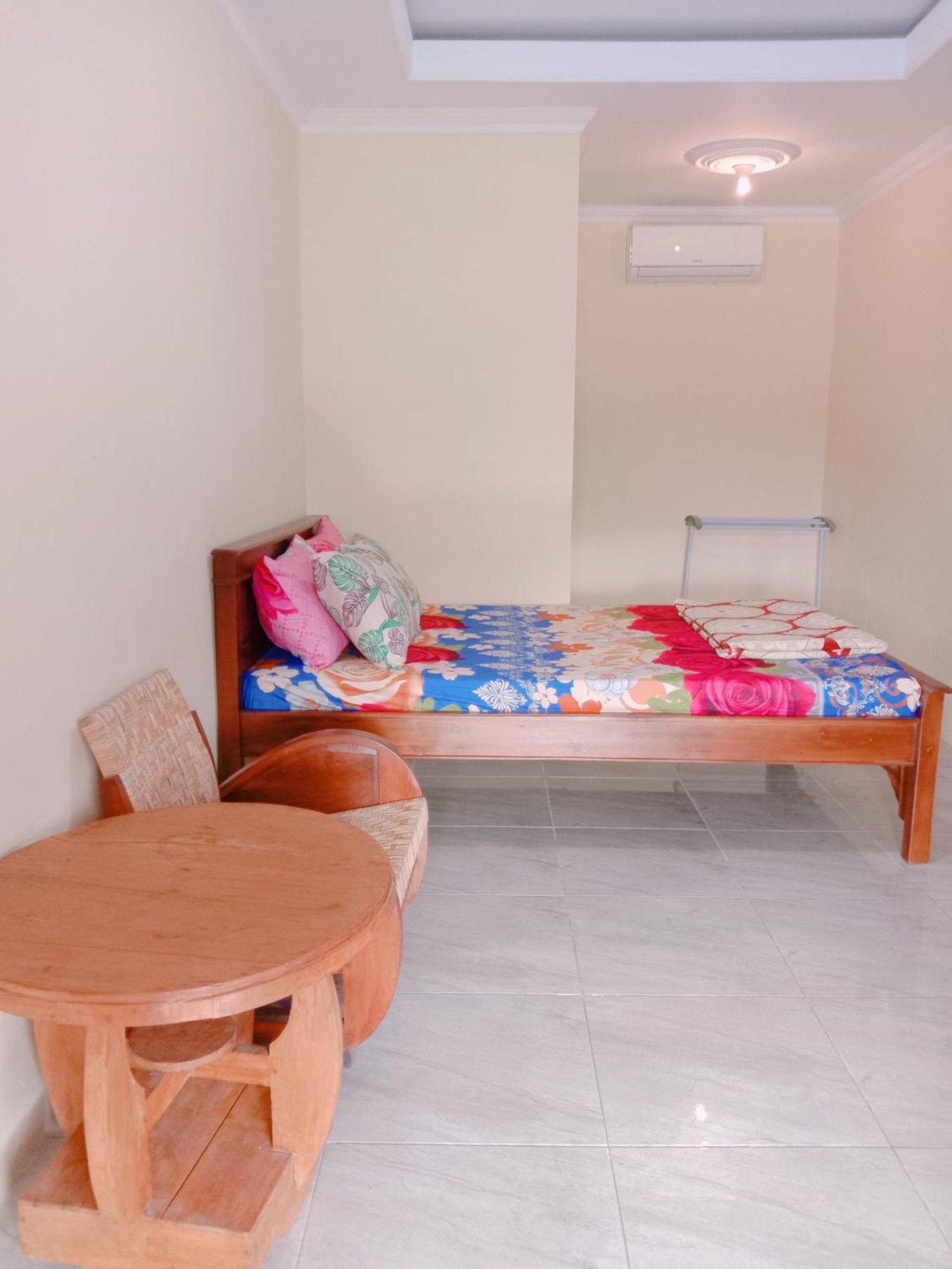 Rumah Ukhi Guest House Cebongan Exterior foto